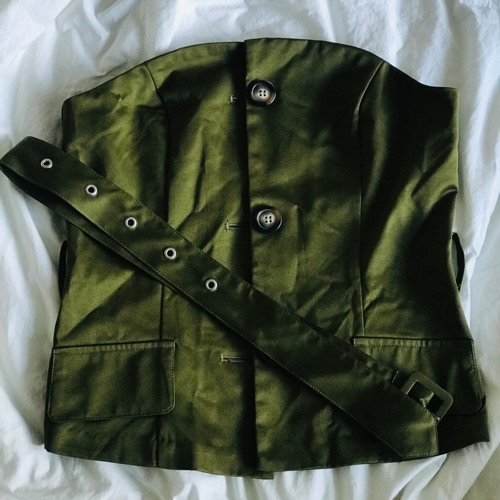 SLNGHR Off the shoulder green tube top